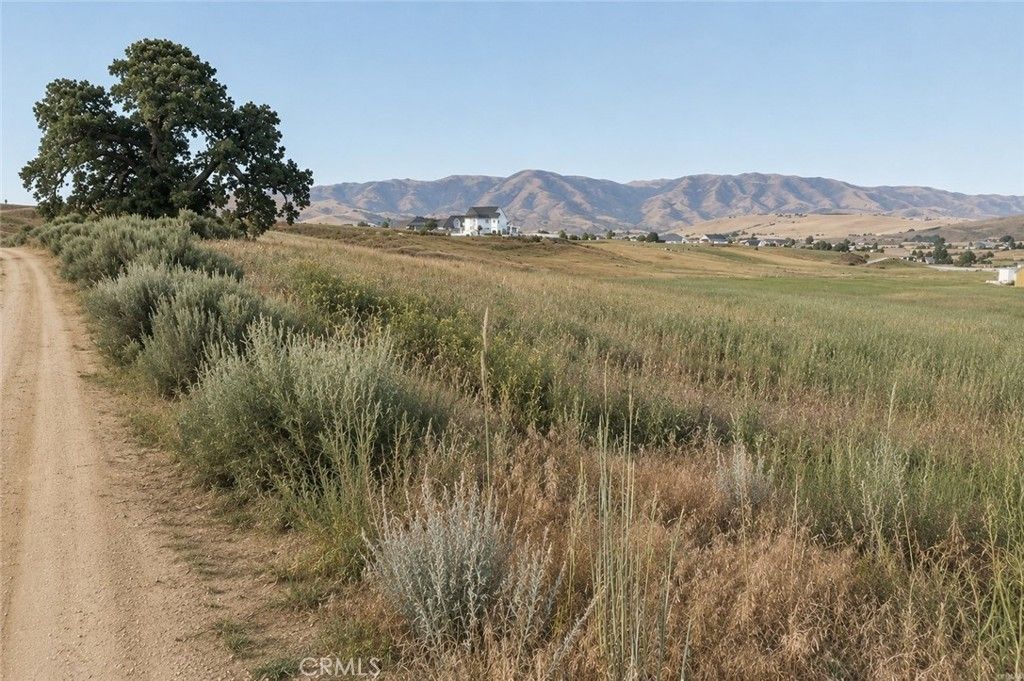 219 Lot Lupine, Tehachapi