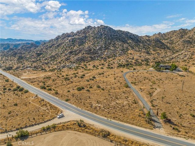 Pioneertown Road, Pioneertown