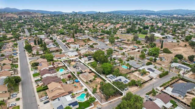 1935 Miller, Escondido