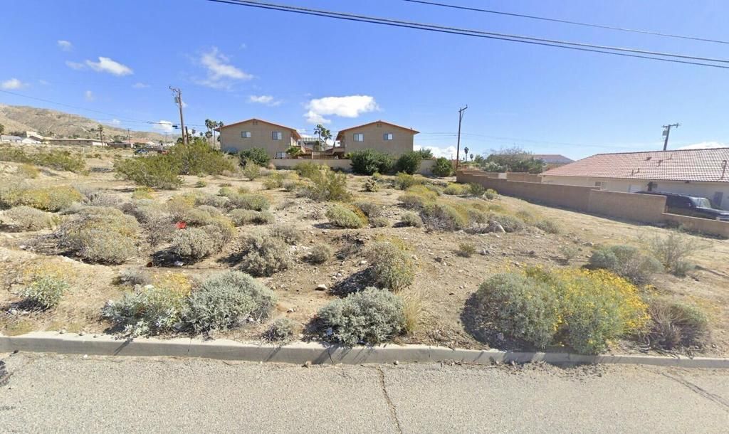 Miracle Hill Road, Desert Hot Springs