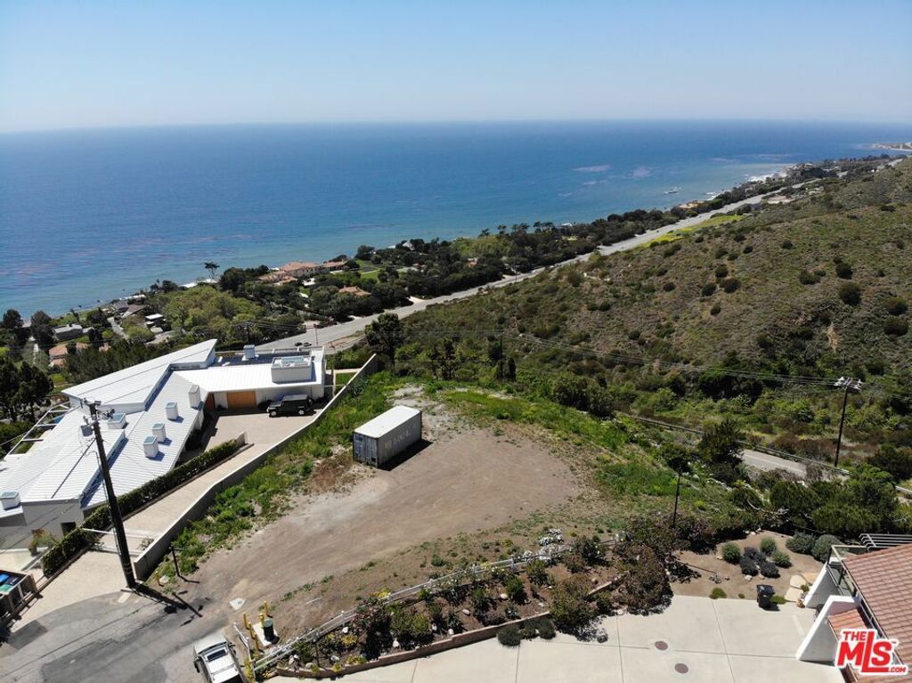 32933 Calle De La Burrita, Malibu