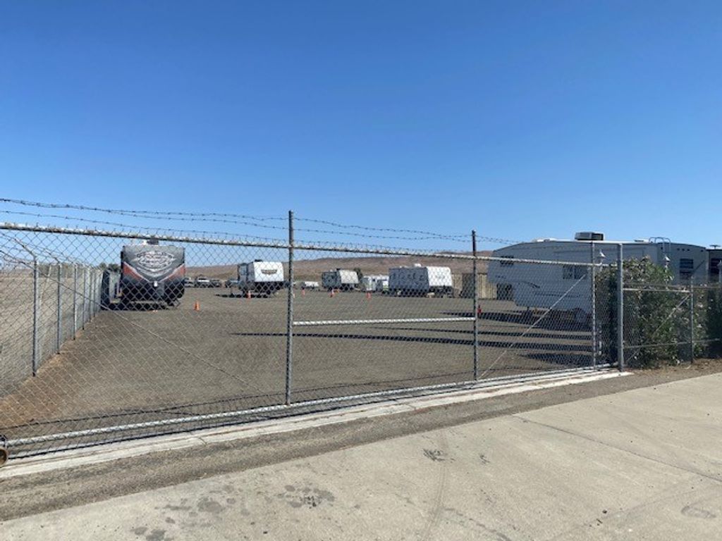 1075 W Elm Avenue, Coalinga