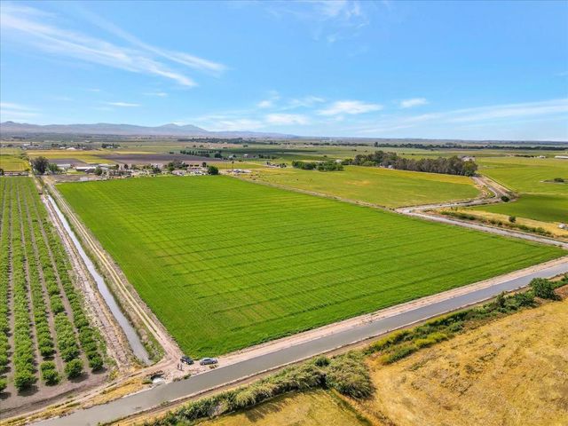 11 Naglee Road, Tracy