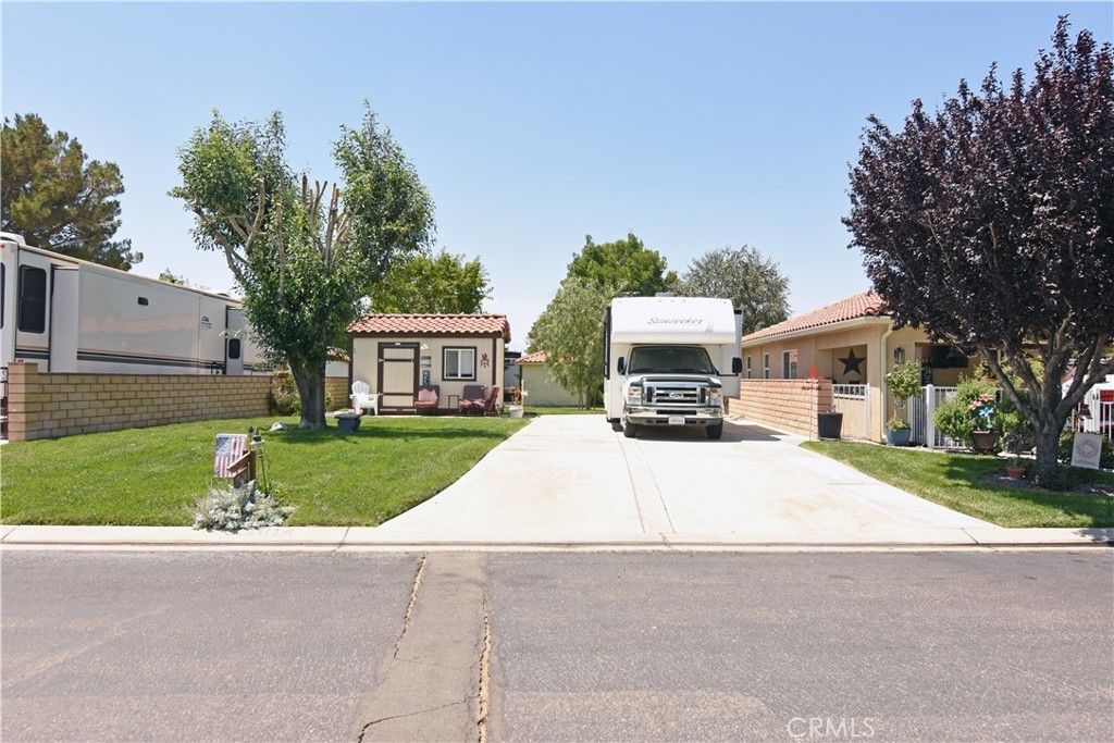 11614 Ridgemark Road, Apple Valley