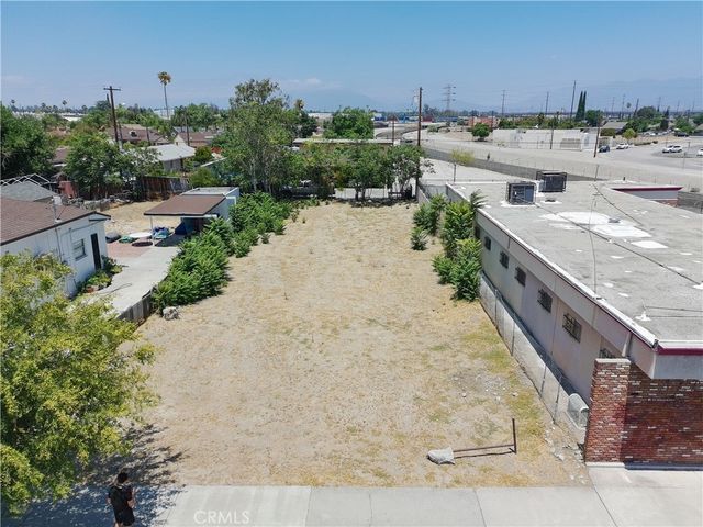 1371 N La Cadena, Colton
