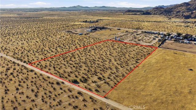 Las Tunas Drive, Apple Valley