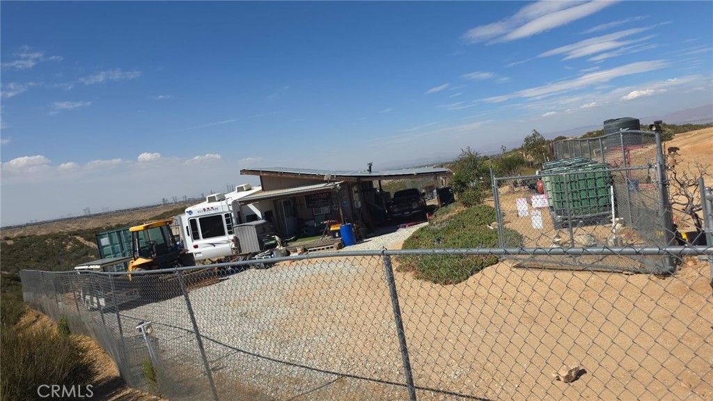 Agate Road, Hesperia