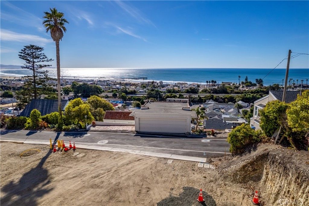Hanford, Pismo Beach