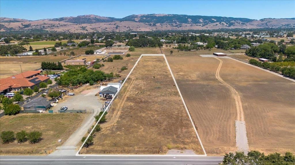 12950 Santa Teresa Boulevard, San Martin