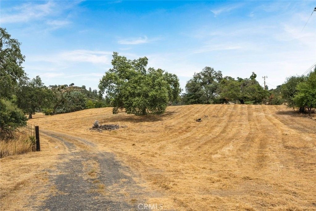 3390 Dry Creek, Butte Valley