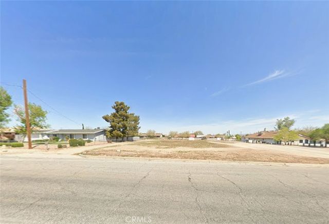 Danbury Avenue, Hesperia