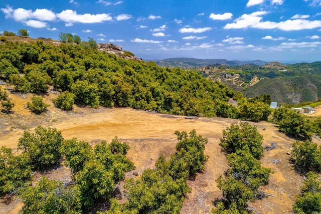 1 Los Gatos Road, Temecula