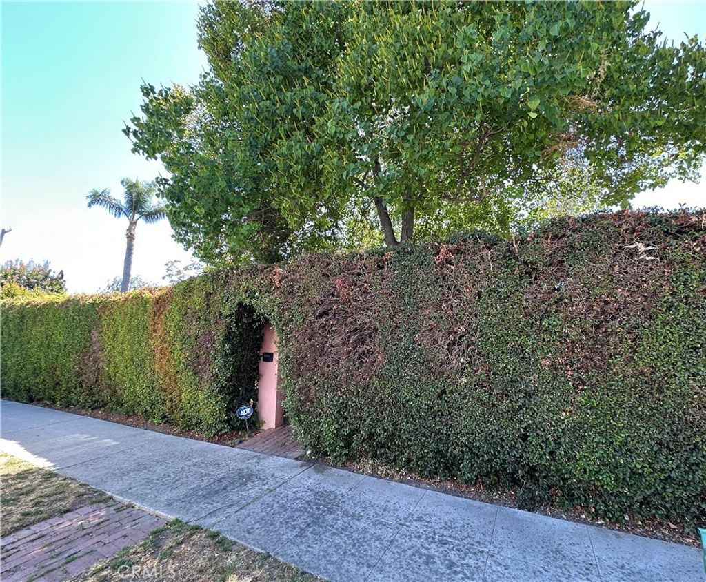 4215 Fair Avenue, Studio City