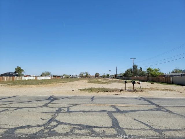 Avenue Q5, Palmdale