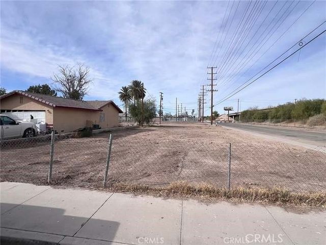 301 S Spring Street, Blythe