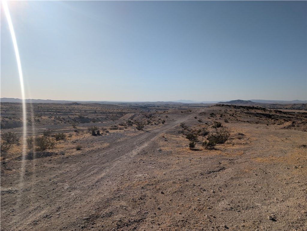 Crestview Road, Barstow