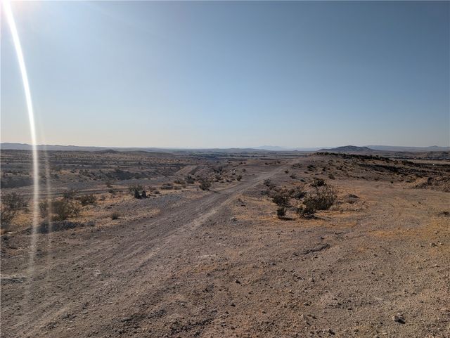 Crestview Road, Barstow