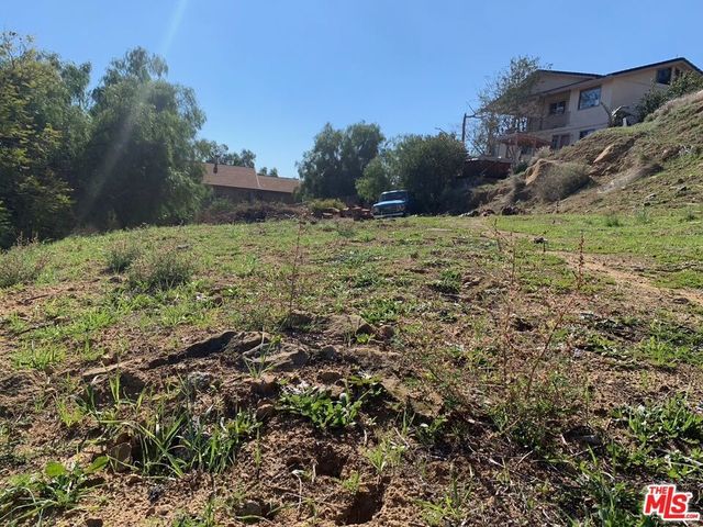 207 S La Gross Way, Chatsworth