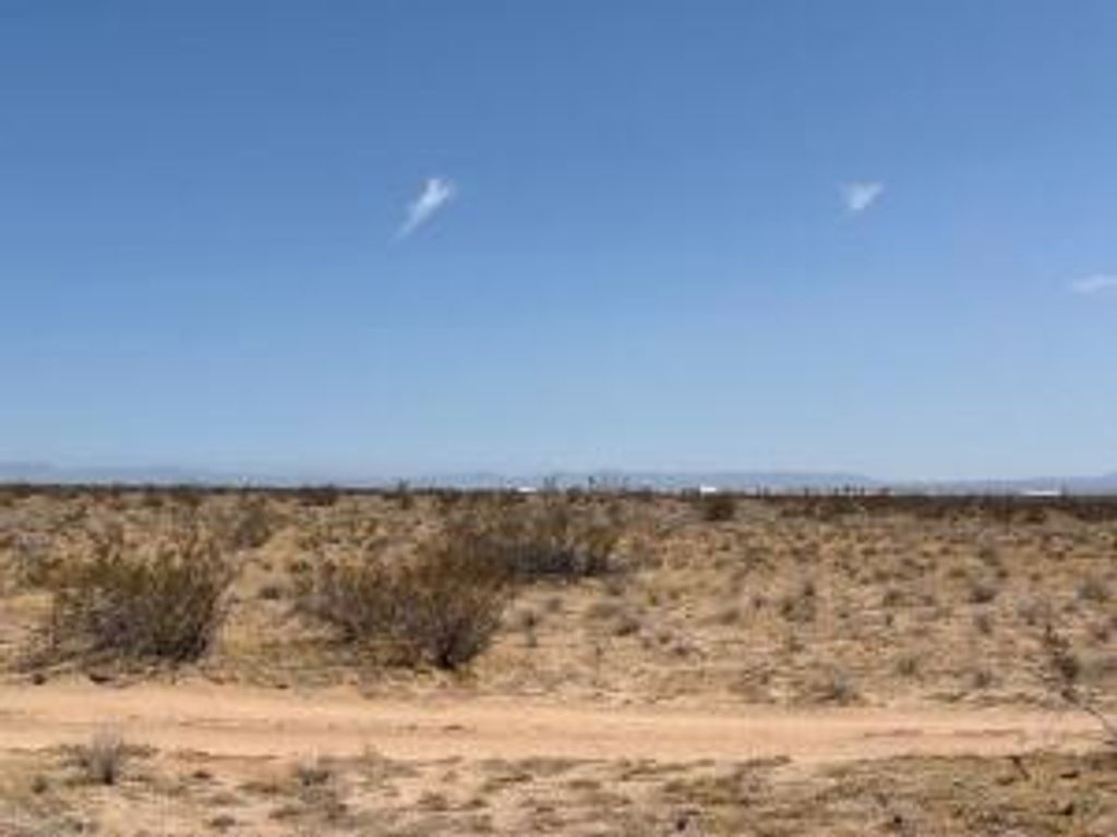 Orbit Road, Adelanto