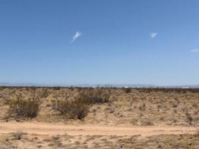 Orbit Road, Adelanto
