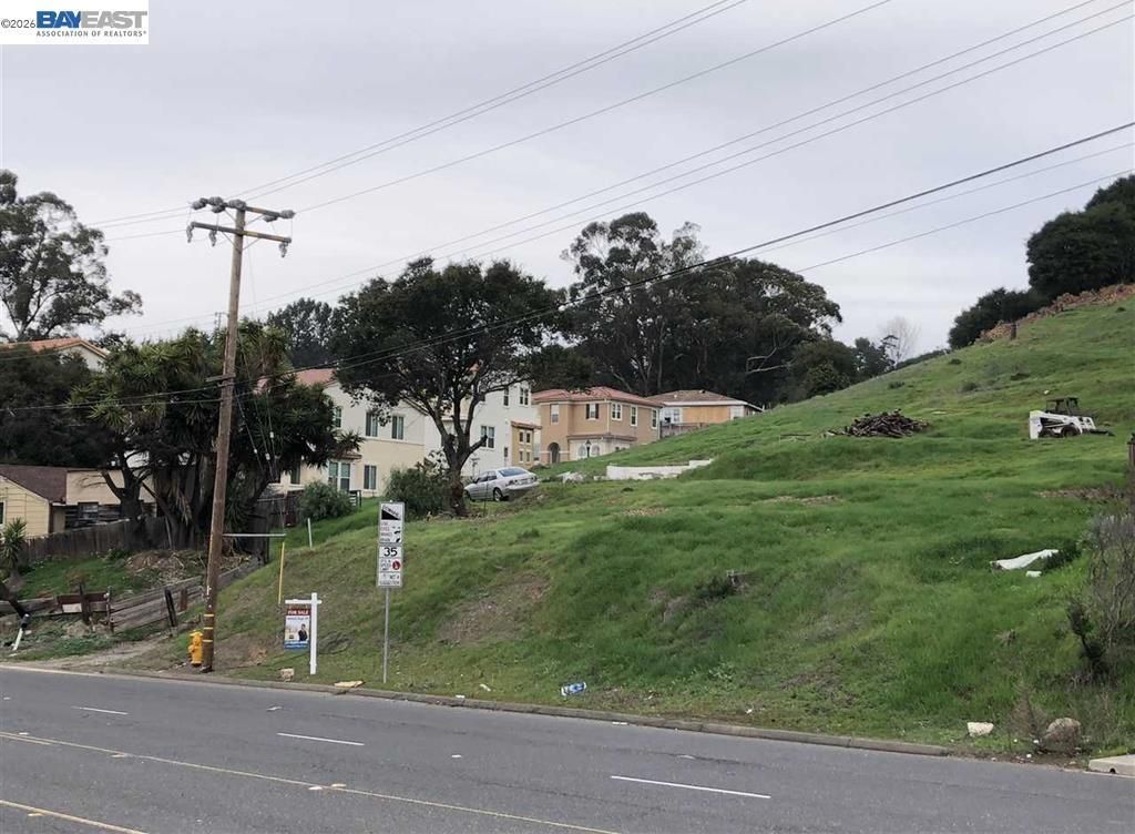 26660 Hayward Blvd, Hayward