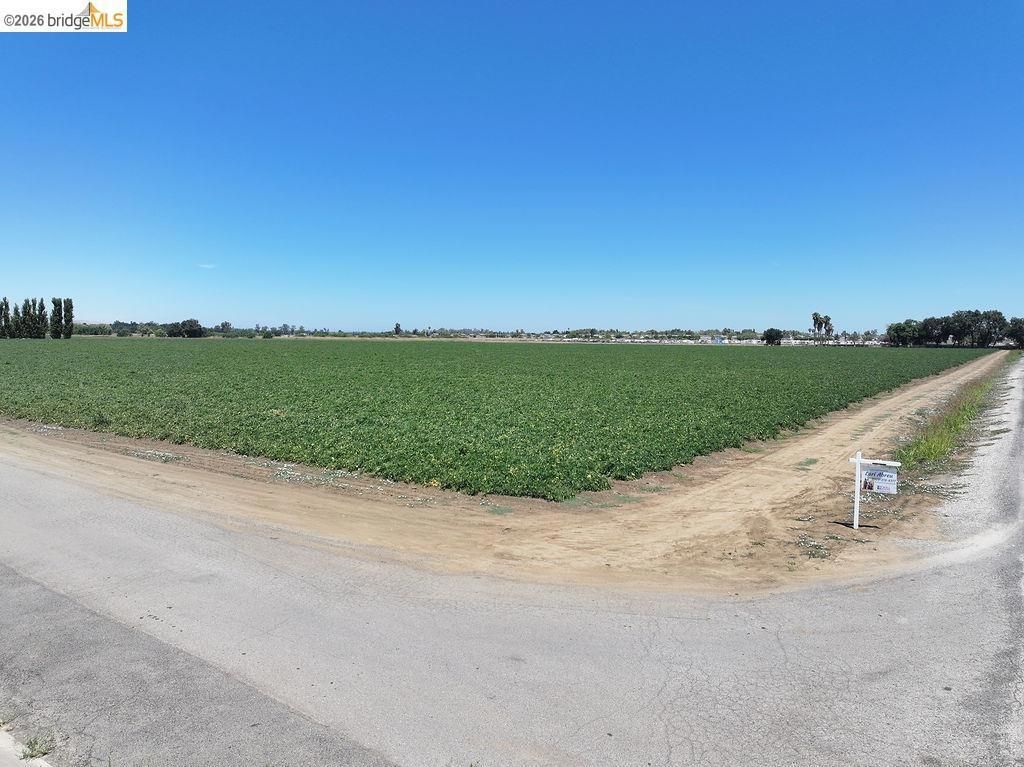 Bixler Rd, Byron