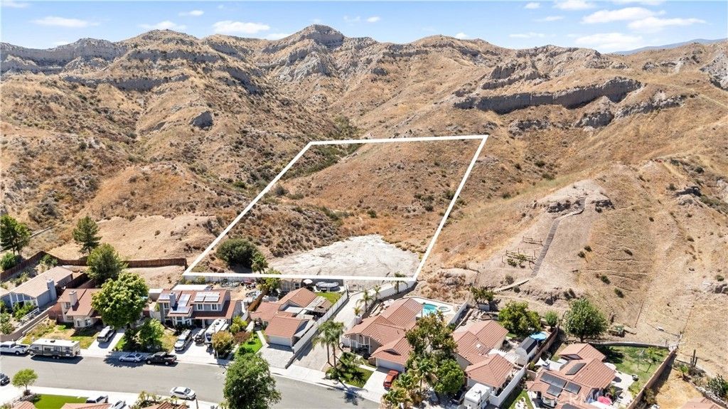 15221 Poppy Meadow, Canyon Country