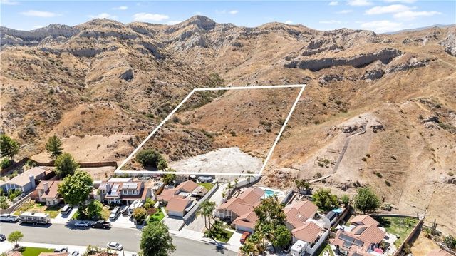 15221 Poppy Meadow, Canyon Country