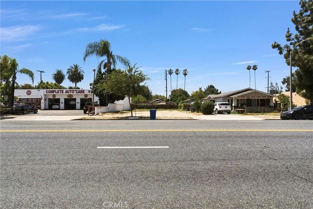 968 E Mission Boulevard, Pomona