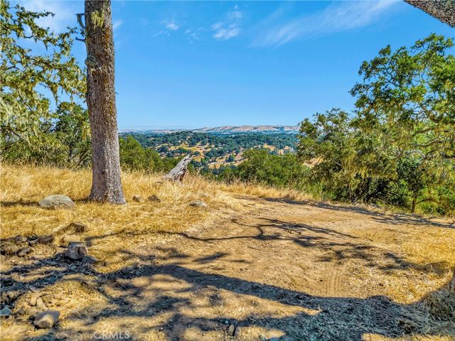 6452 Alta Pradera, Atascadero