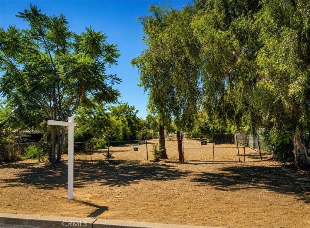 935 E 3rd, San Bernardino