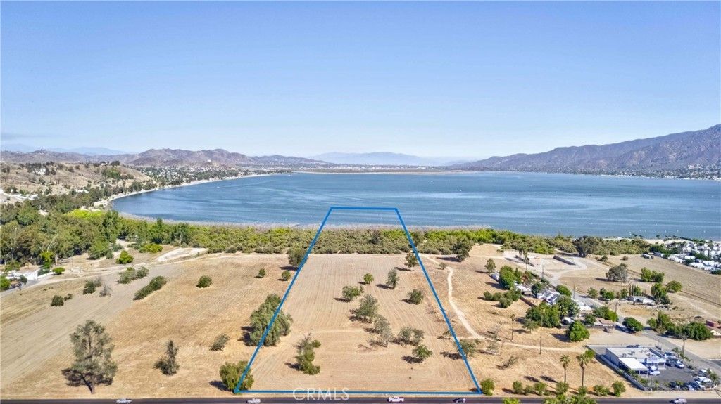 Riverside Drive, Lake Elsinore