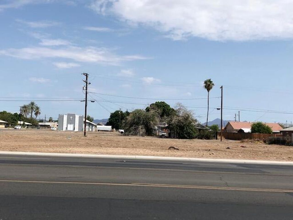 214 Broadway, Blythe