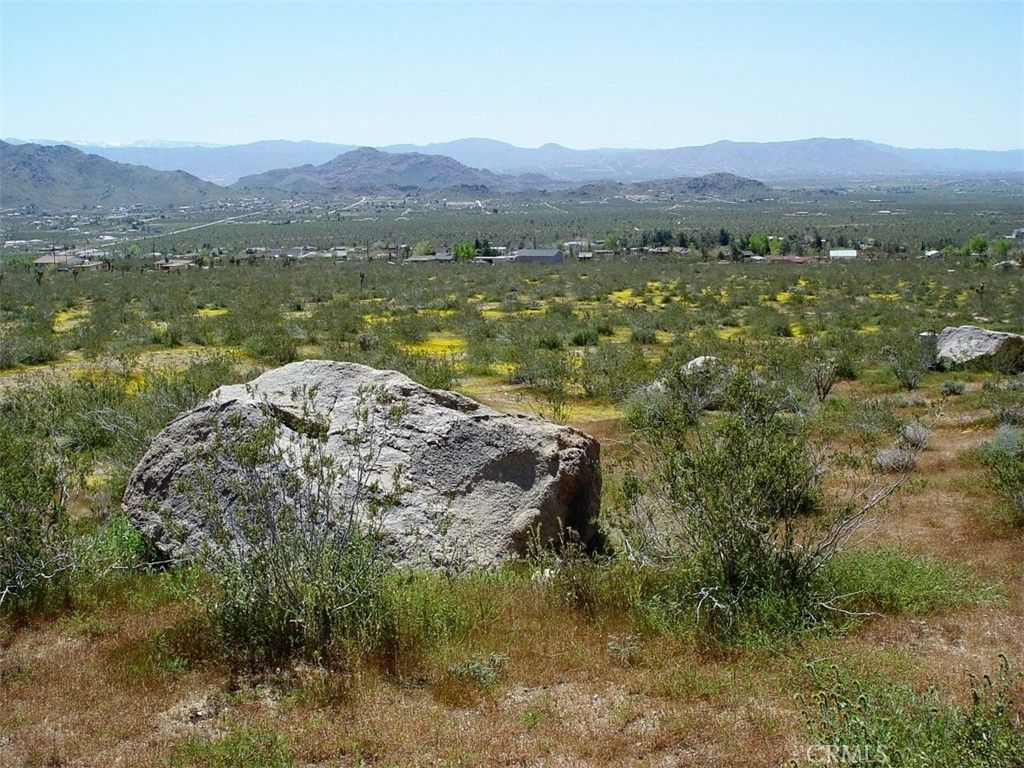 1 Susie Lane, Apple Valley