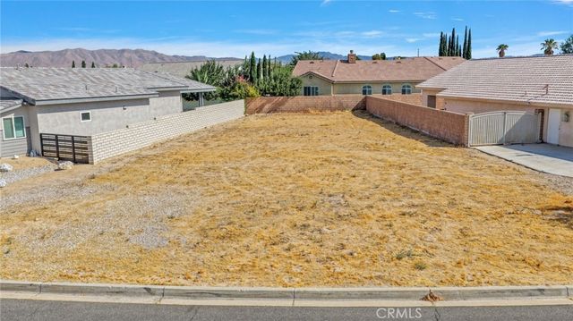 12977 Briarcliff, Victorville
