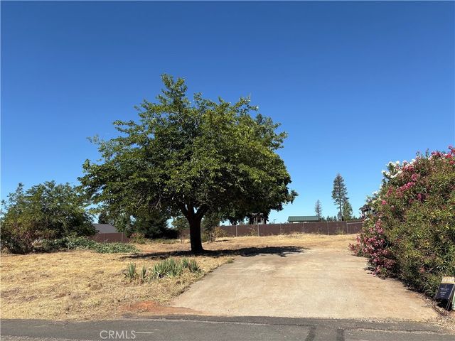 6011 Peck, Paradise