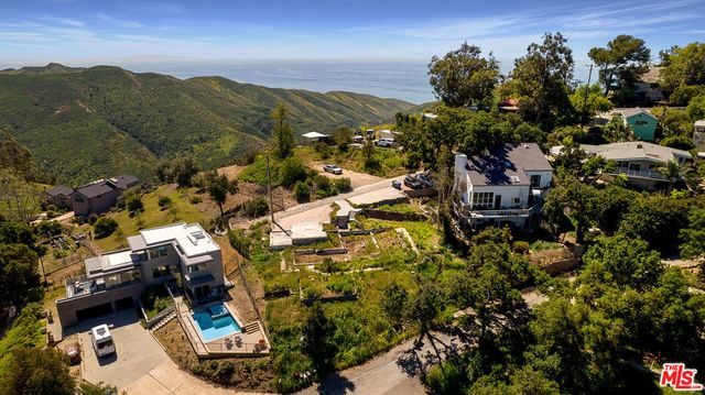 26166 Fairside Road, Malibu