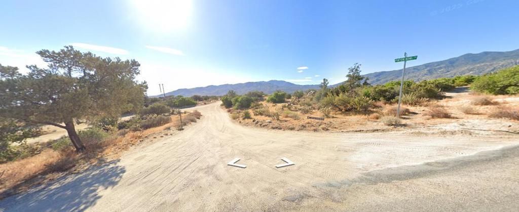 10 Pinyon Bowl Rd, Mountain Center