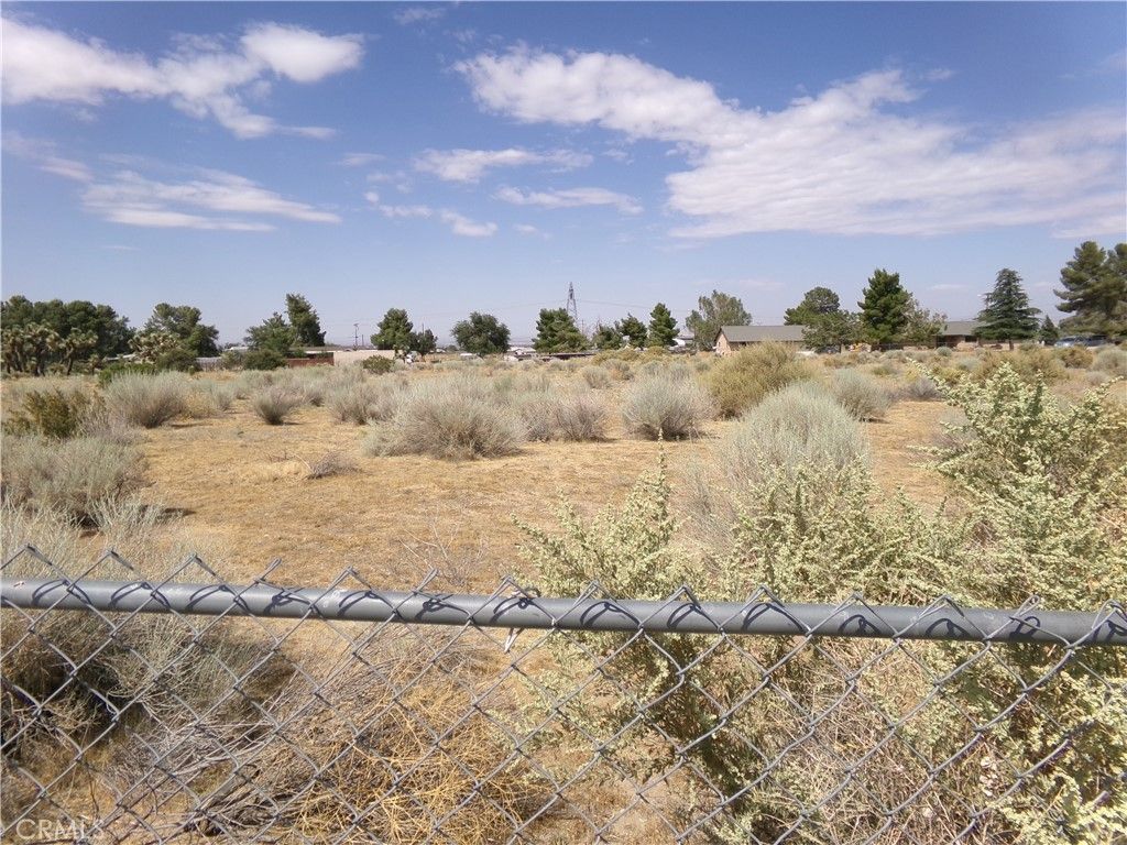 Rancho Road, Phelan