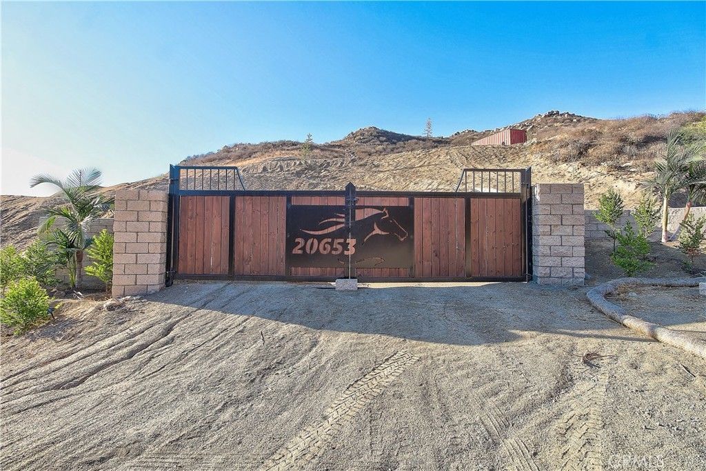 20653 Mustang Court, Lake Mathews