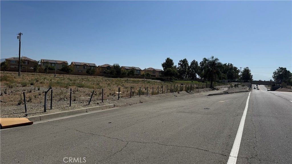 15526 Foothill, Fontana