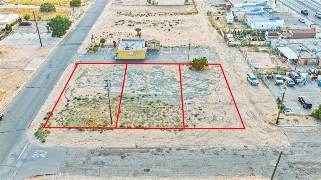 Walnut/4th, Hesperia