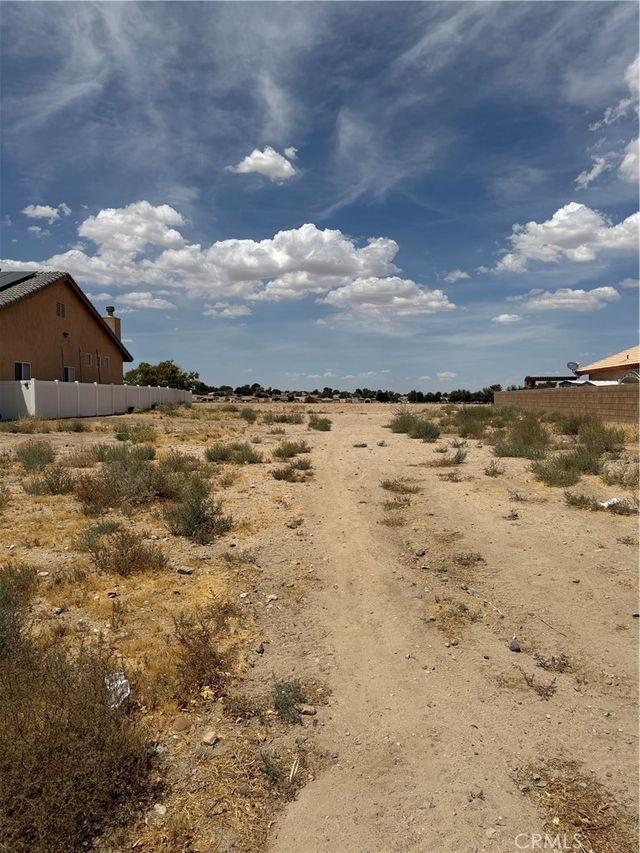 14902 Rivers Edge Road, Helendale