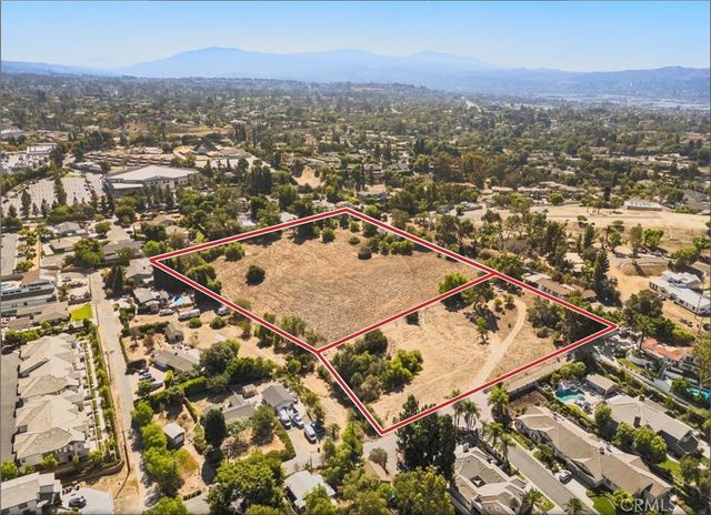 5225 Highland Avenue, Yorba Linda