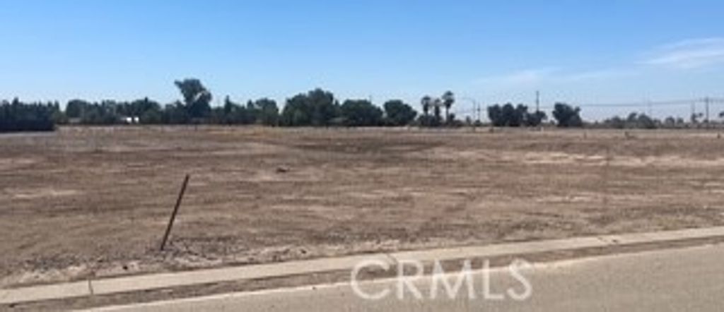 5820 N Siena Avenue, Merced