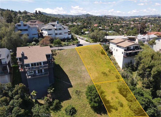 21478 Iglesia Drive, Woodland Hills