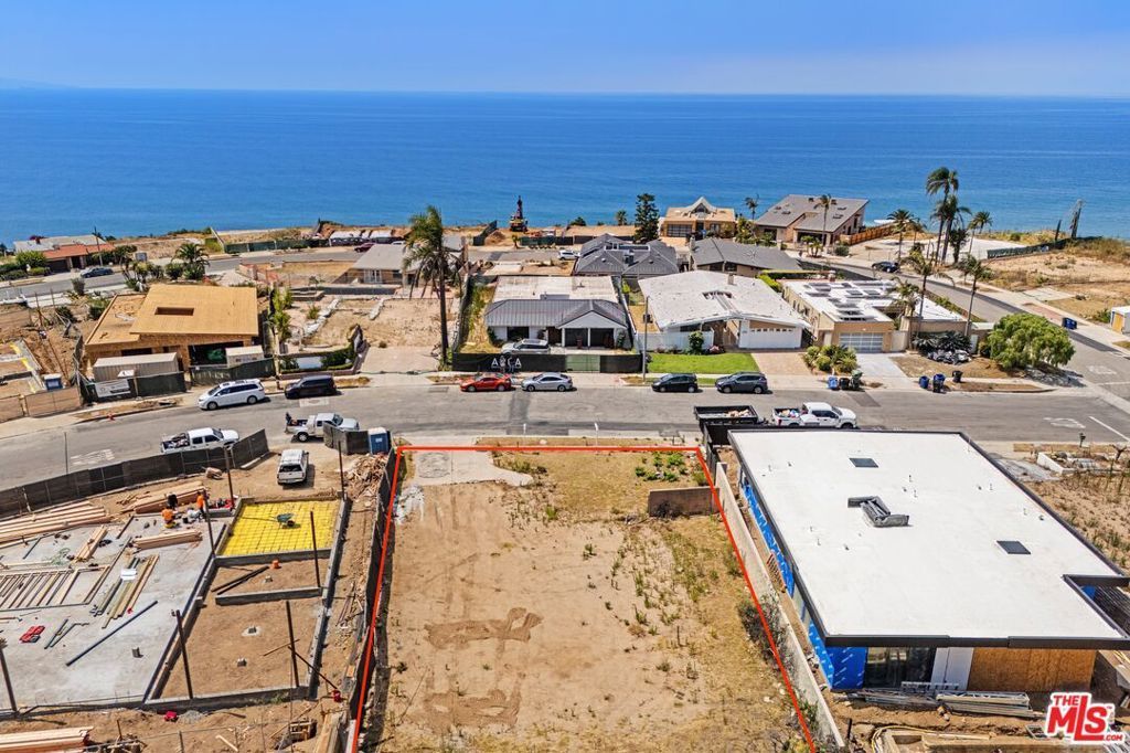 18439 Wakecrest Drive, Malibu