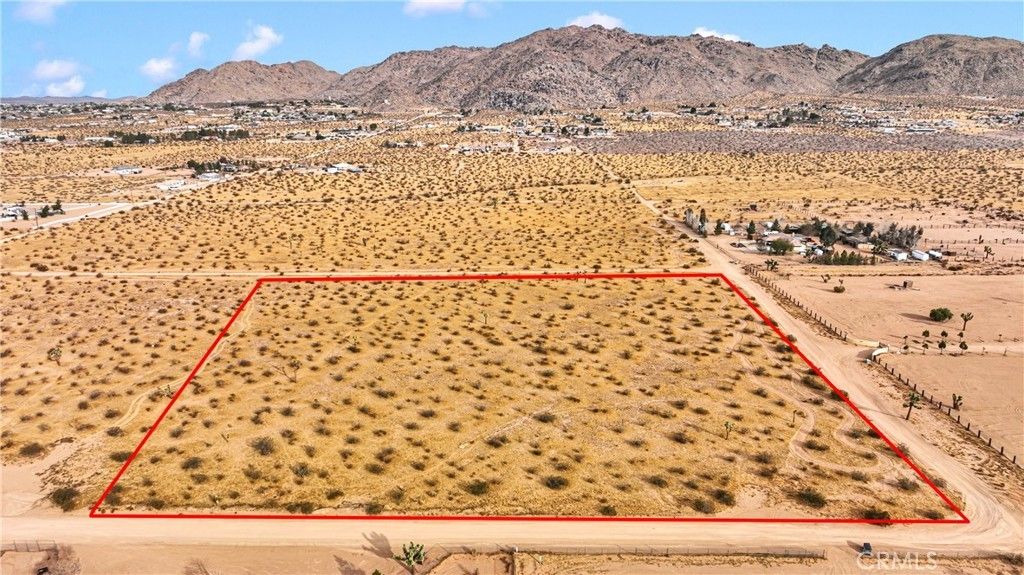 Mustang Avenue, Apple Valley