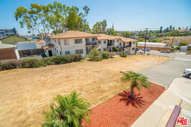 335 Warren Lane, Inglewood