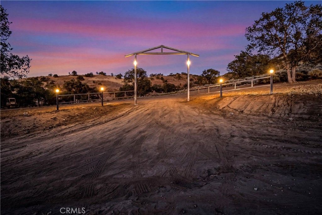 Chalet, Tehachapi
